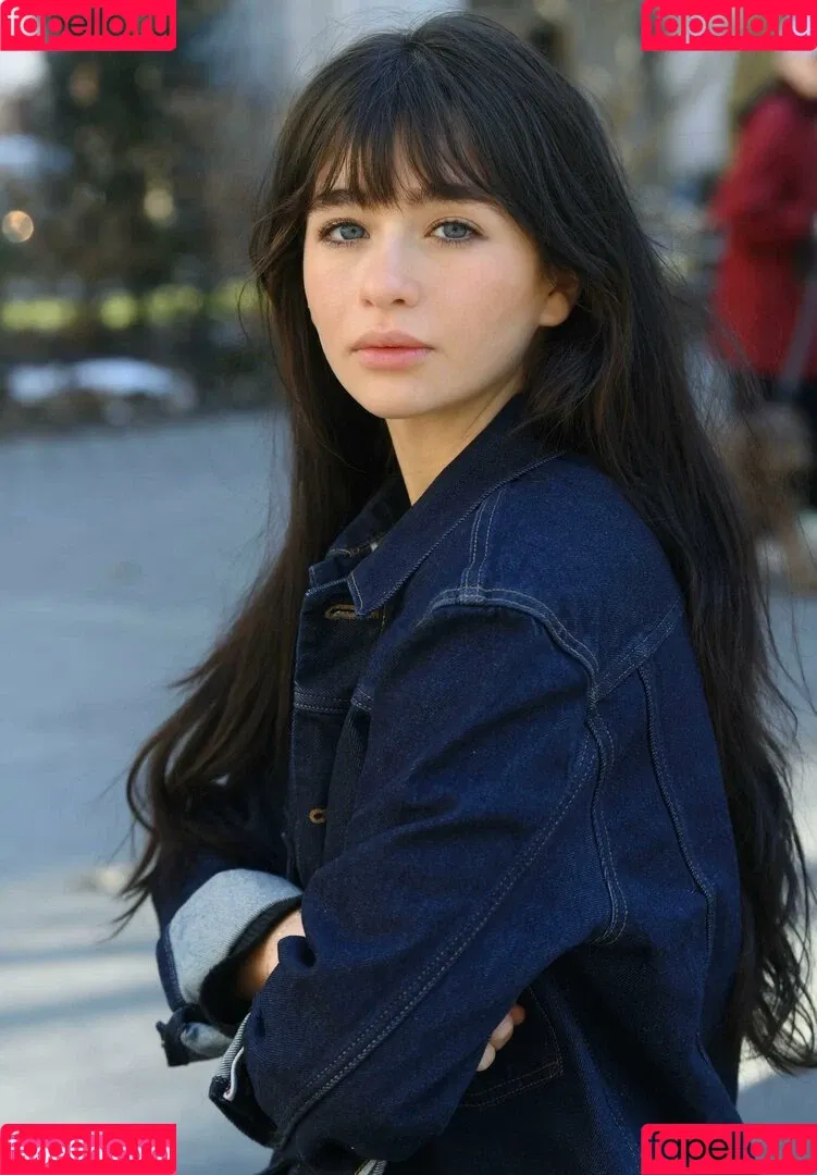 Malina Weissman Onlyfans Photo Gallery 