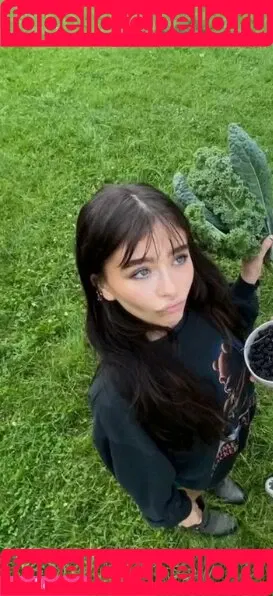 Malina Weissman Onlyfans Photo Gallery 