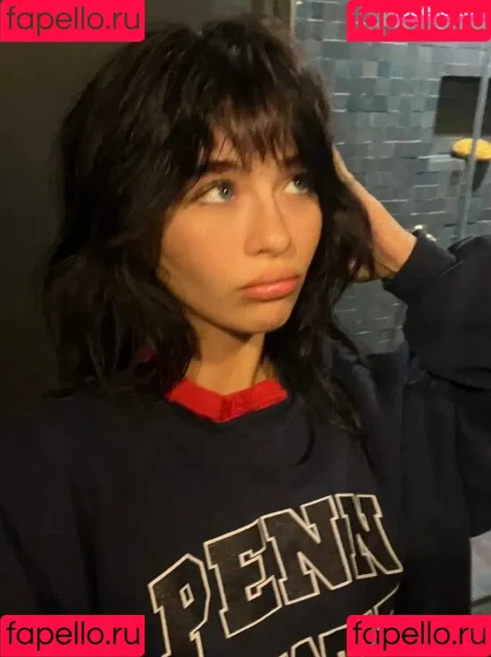 Malina Weissman Onlyfans Photo Gallery 