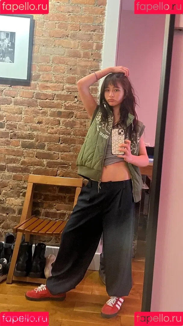 Malina Weissman Onlyfans Photo Gallery 