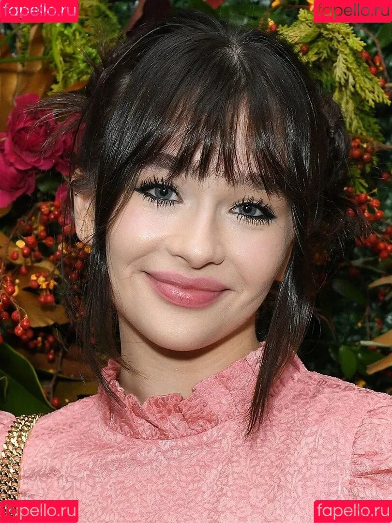 Malina Weissman Onlyfans Photo Gallery 