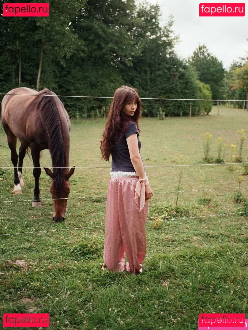 Malina Weissman Onlyfans Photo Gallery 