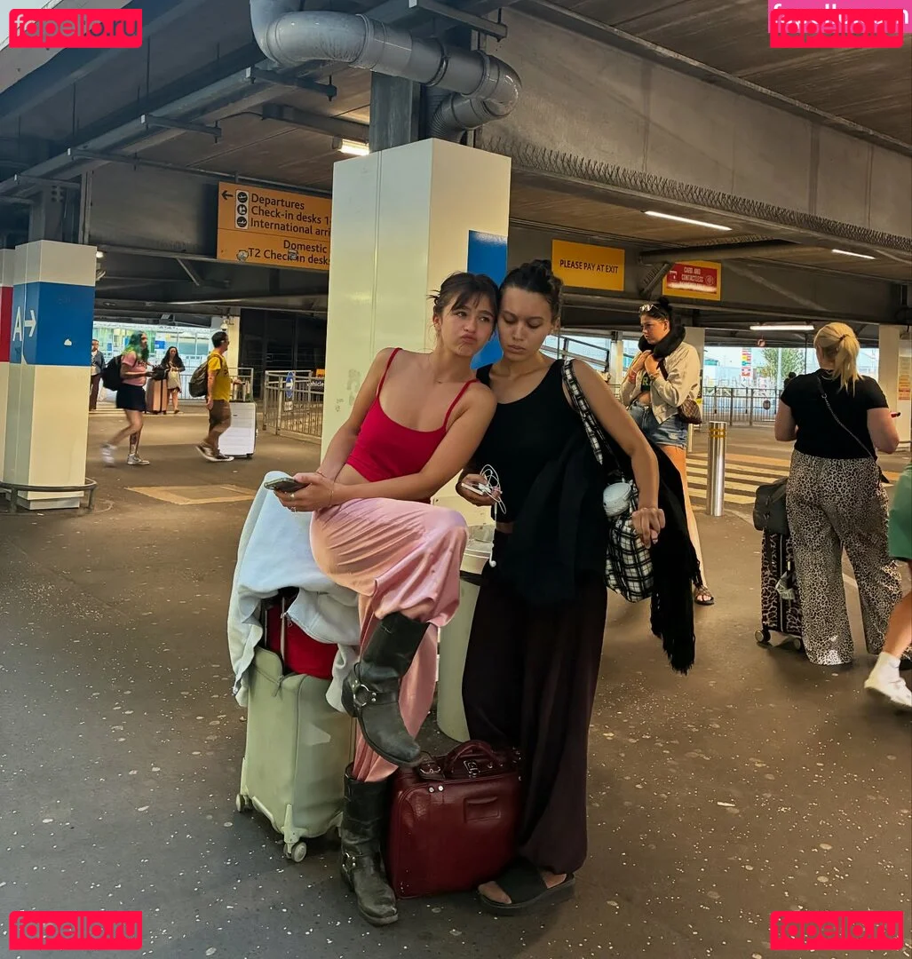 Malina Weissman Onlyfans Photo Gallery 