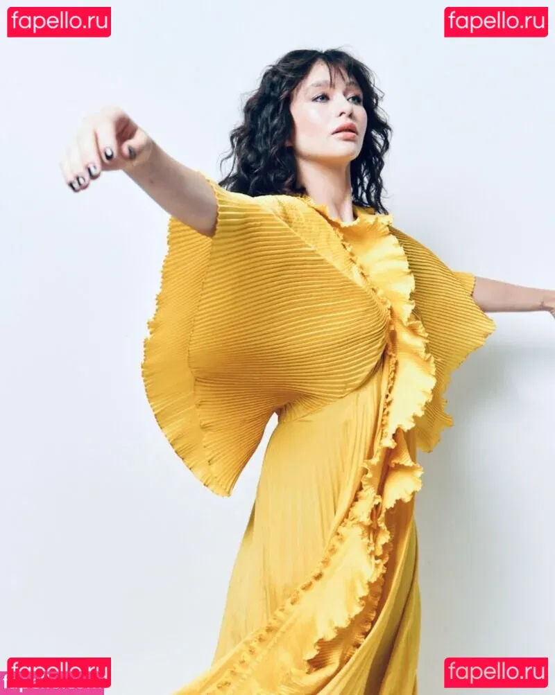 Malina Weissman Onlyfans Photo Gallery 