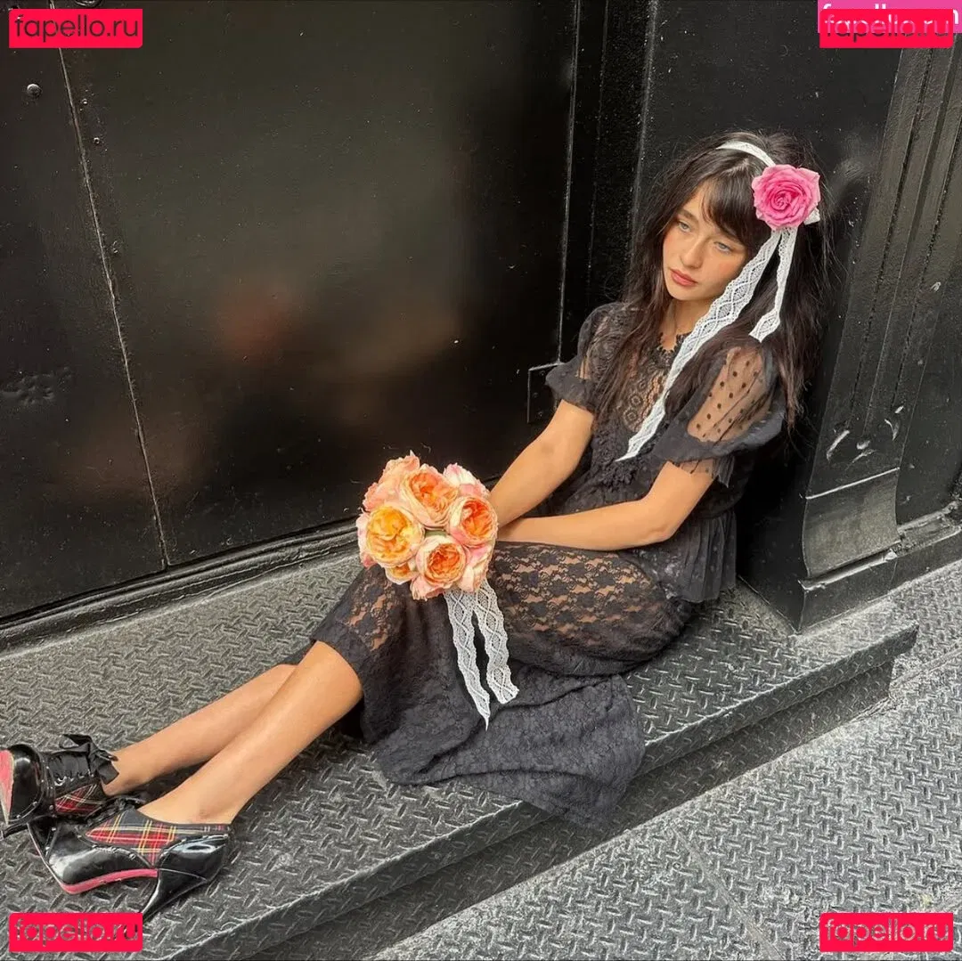 Malina Weissman Onlyfans Photo Gallery 