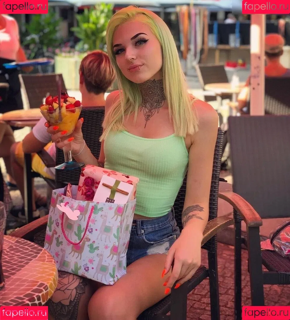 Celine Ritzke Onlyfans Photo Gallery 
