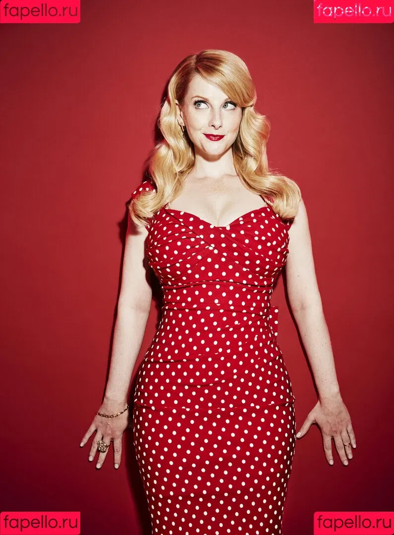 Melissa Rauch Onlyfans Photo Gallery 