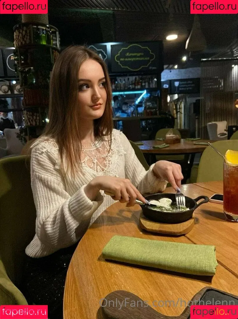 hothelenn Onlyfans Photo Gallery 