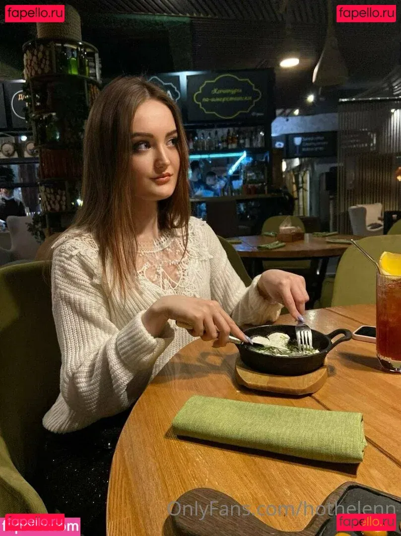 hothelenn Onlyfans Photo Gallery 