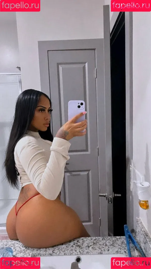 Astromamii_ Onlyfans Photo Gallery 