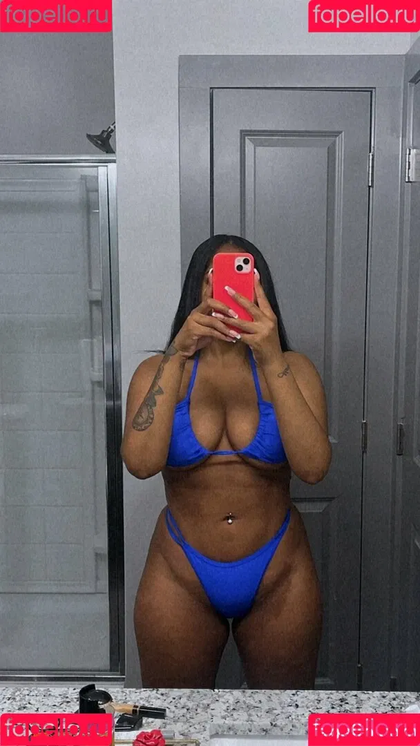 Astromamii_ Onlyfans Photo Gallery 