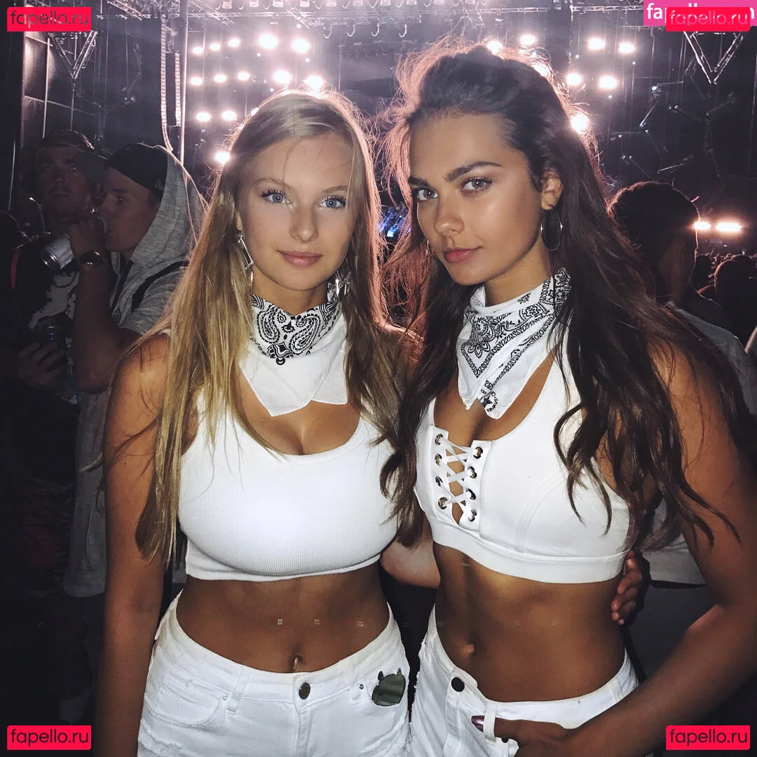 Chloe Vialaret Onlyfans Photo Gallery 