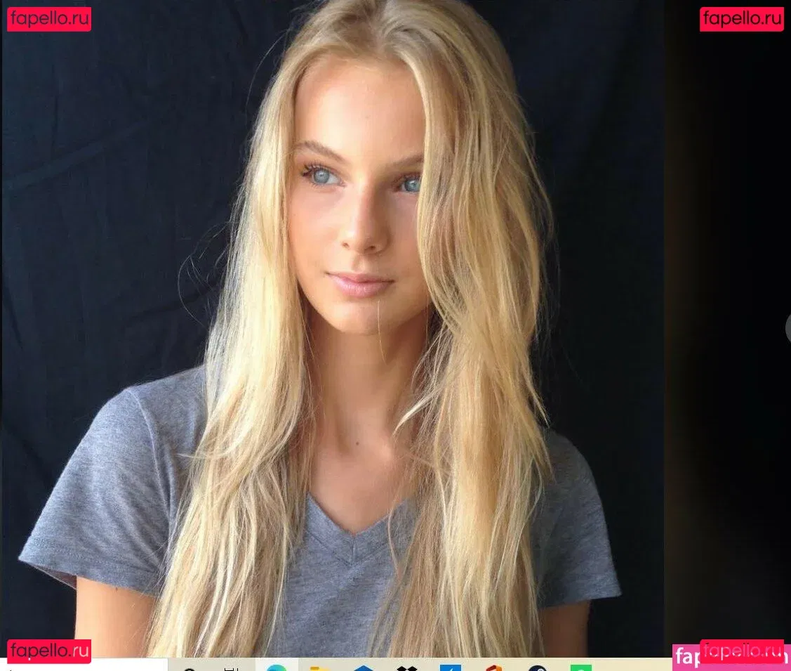 Chloe Vialaret Onlyfans Photo Gallery 