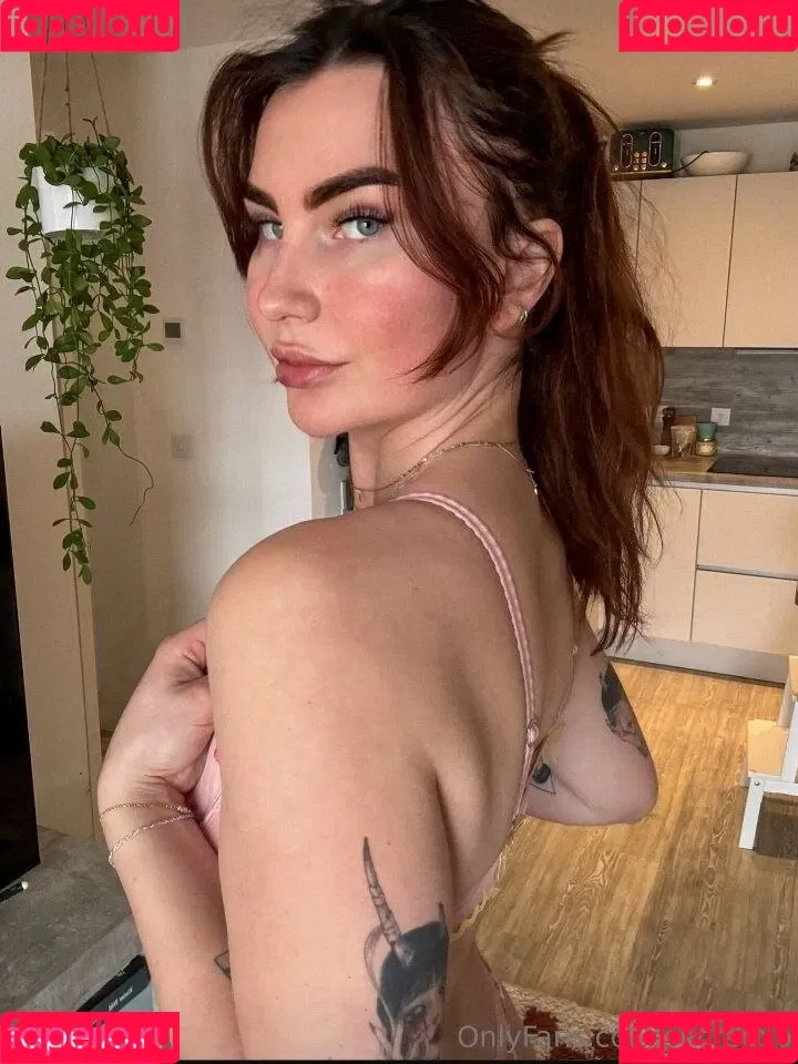 SacredXO ASMR Onlyfans Photo Gallery 