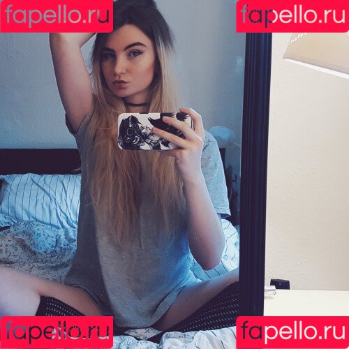 SacredXO ASMR Onlyfans Photo Gallery 