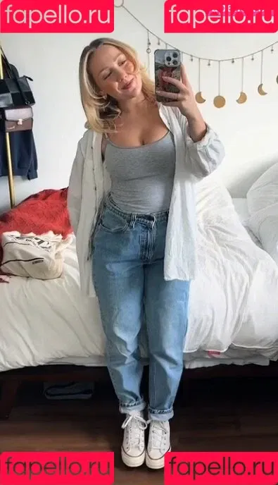 Tessa Conway Onlyfans Photo Gallery 