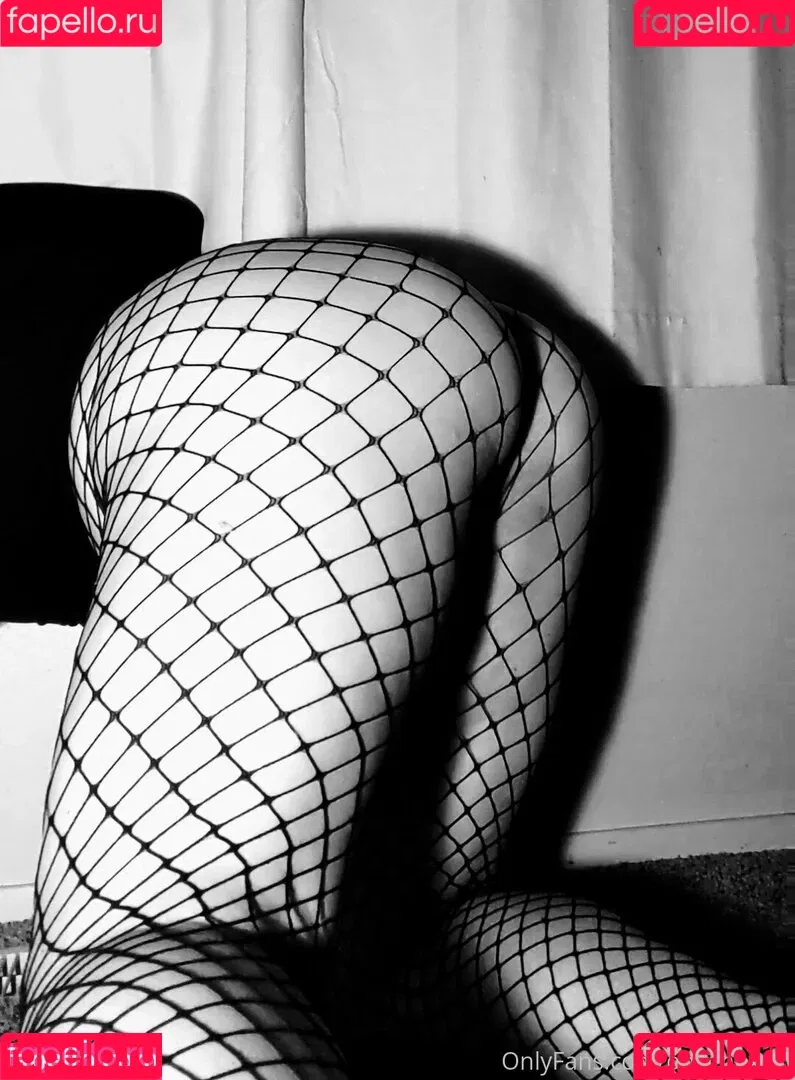 underyourdome Onlyfans Photo Gallery 