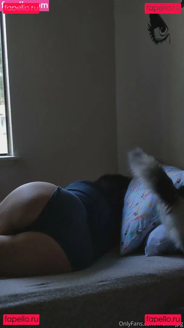 underyourdome Onlyfans Photo Gallery 