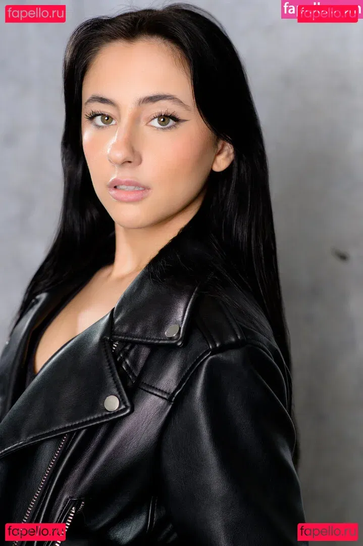 Devinevola Onlyfans Photo Gallery 