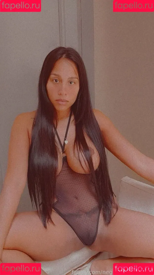 negrapomposa_30 Onlyfans Photo Gallery 