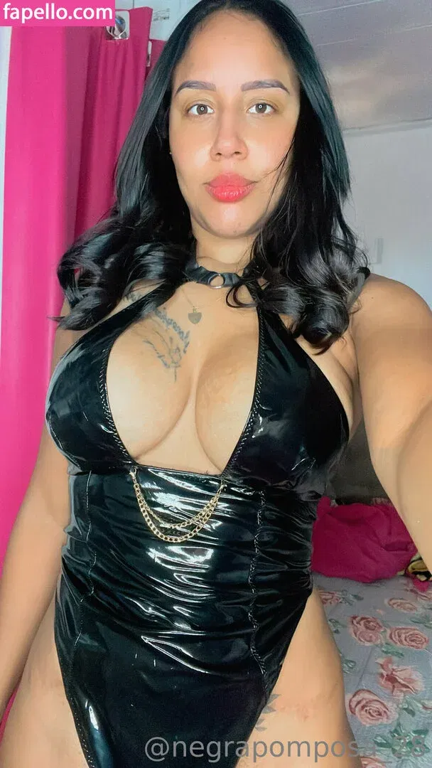 negrapomposa_30 Onlyfans Photo Gallery 