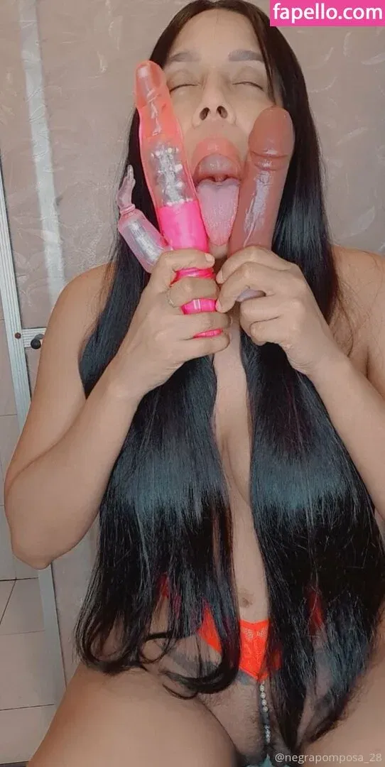 negrapomposa_30 Onlyfans Photo Gallery 