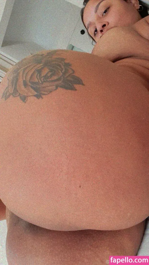 negrapomposa_30 Onlyfans Photo Gallery 