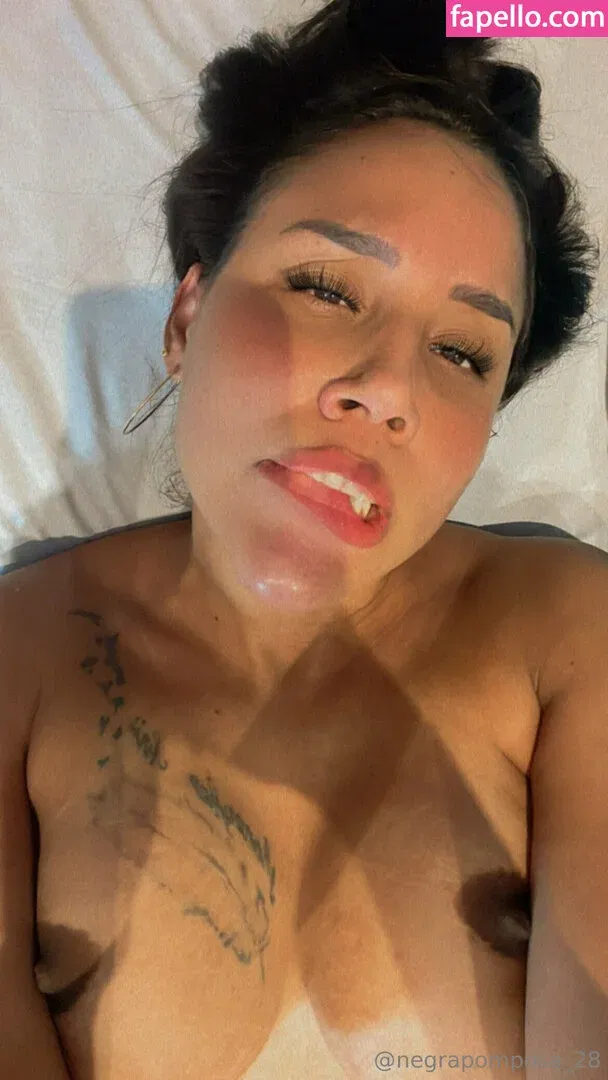 negrapomposa_30 Onlyfans Photo Gallery 