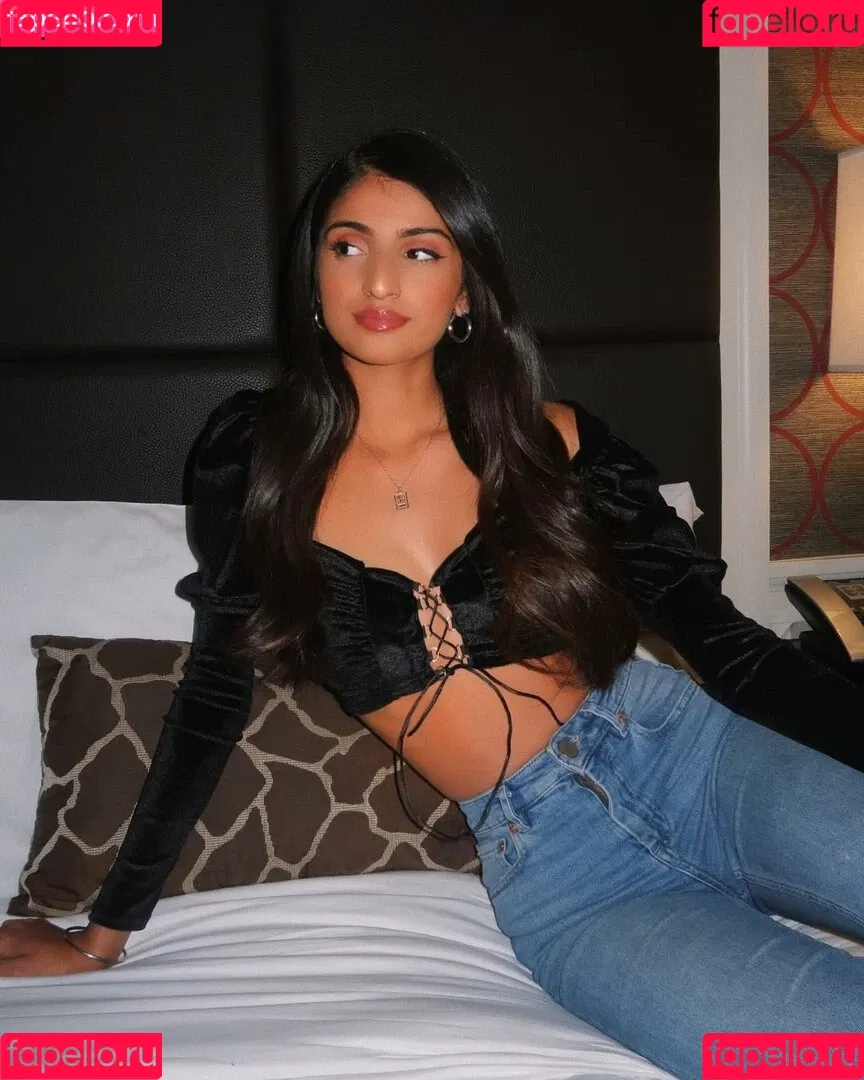 Kim Kaur Mann Onlyfans Photo Gallery 