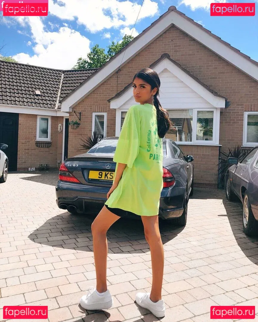 Kim Kaur Mann Onlyfans Photo Gallery 