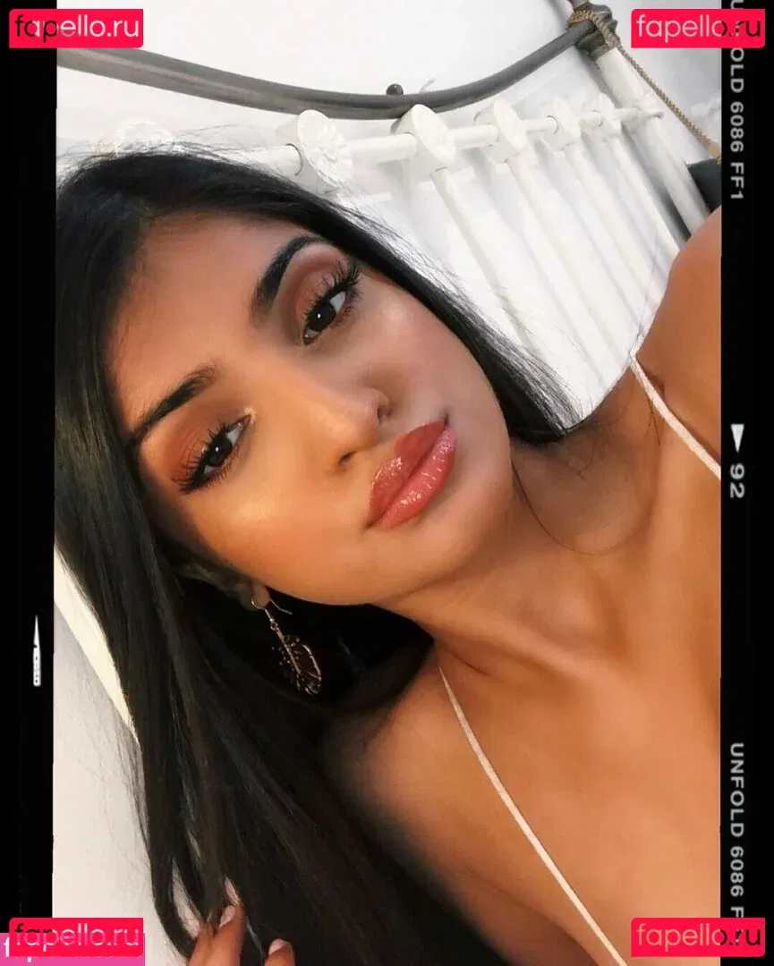 Kim Kaur Mann Onlyfans Photo Gallery 