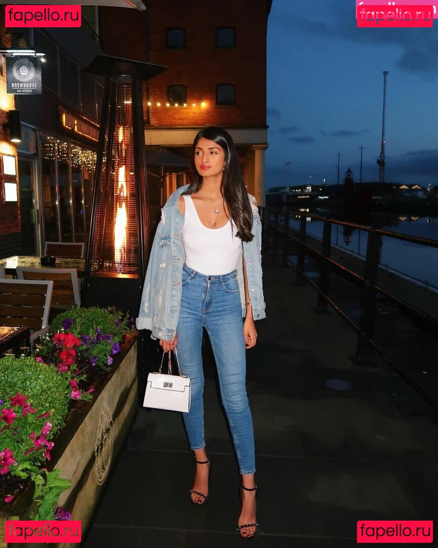 Kim Kaur Mann Onlyfans Photo Gallery 