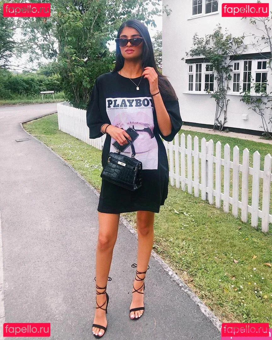 Kim Kaur Mann Onlyfans Photo Gallery 