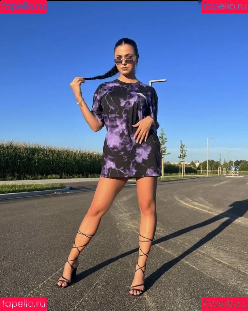 Carina Cute Onlyfans Photo Gallery 