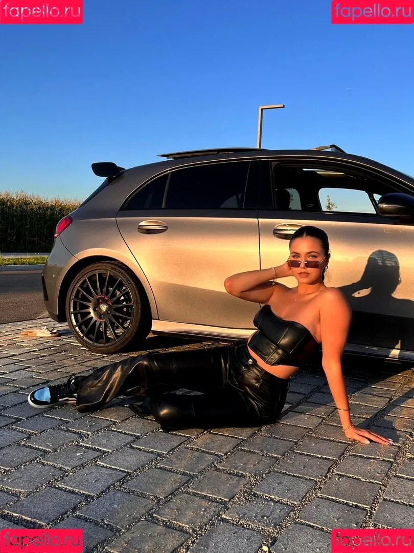 Carina Cute Onlyfans Photo Gallery 