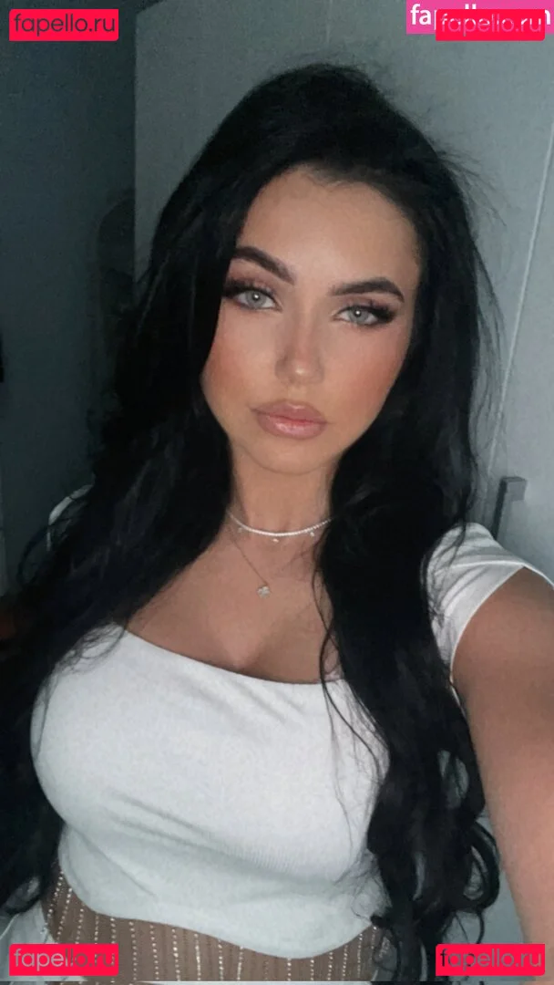 Carina Cute Onlyfans Photo Gallery 