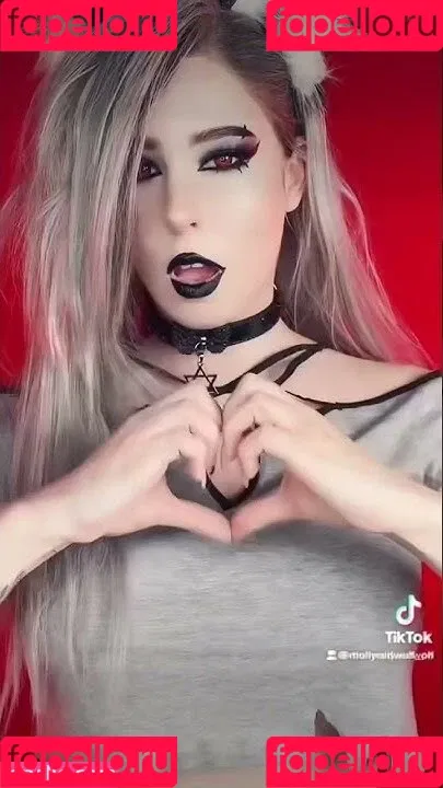Molly Red Wolf Onlyfans Photo Gallery 