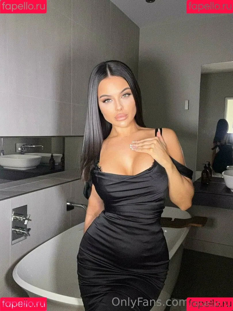 Adeleg Onlyfans Photo Gallery 