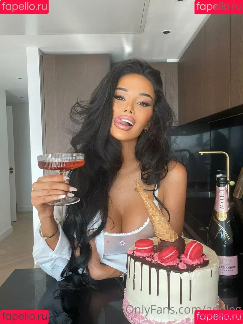 Adeleg Onlyfans Photo Gallery 
