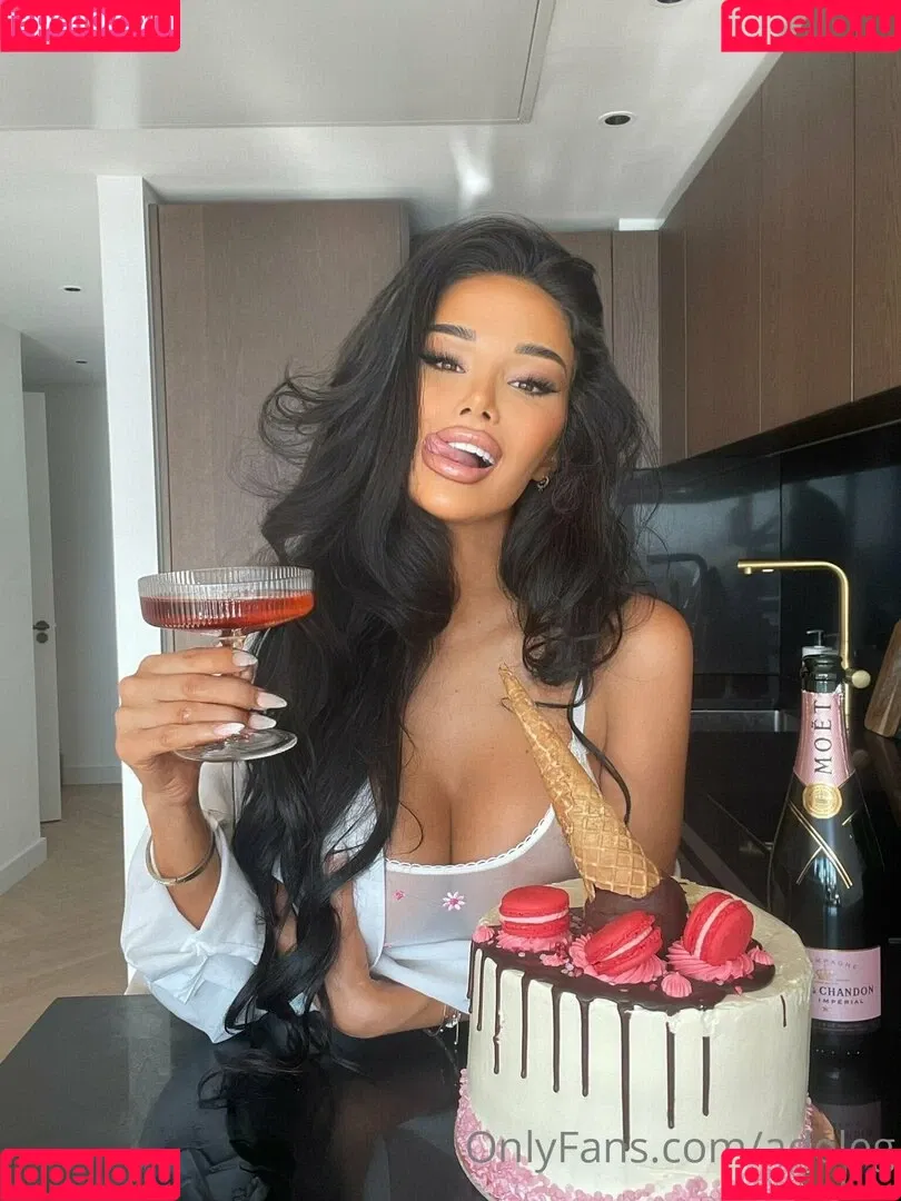 Adeleg Onlyfans Photo Gallery 