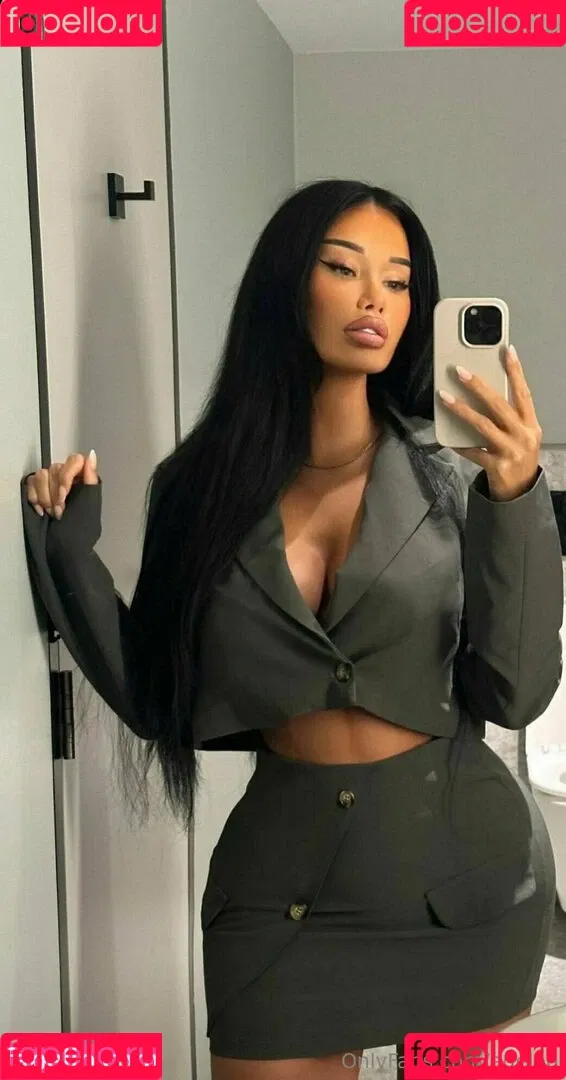 Adeleg Onlyfans Photo Gallery 