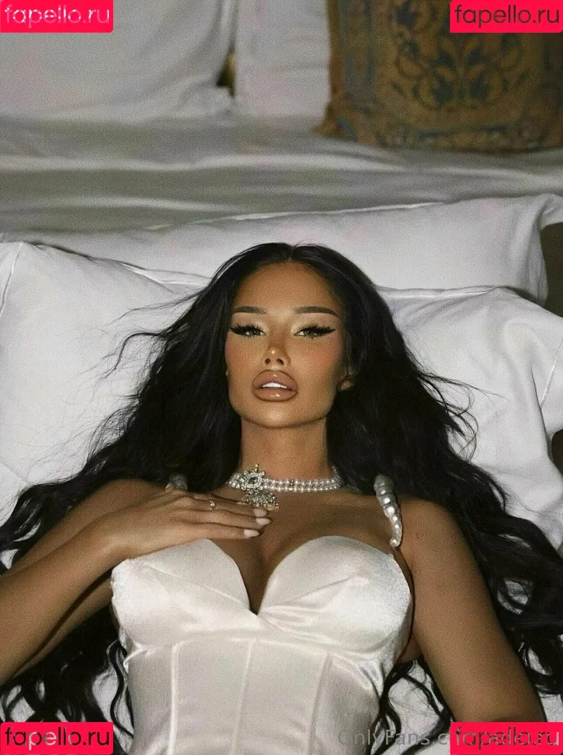 Adeleg Onlyfans Photo Gallery 