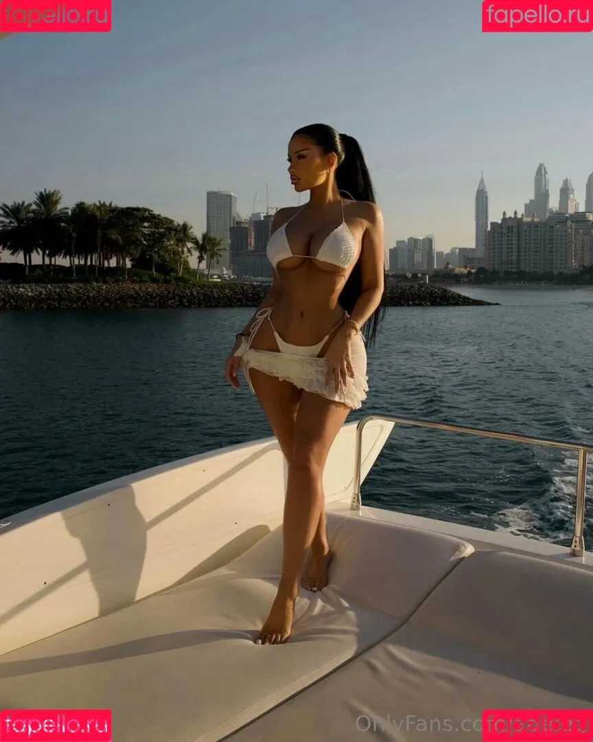 Adeleg Onlyfans Photo Gallery 