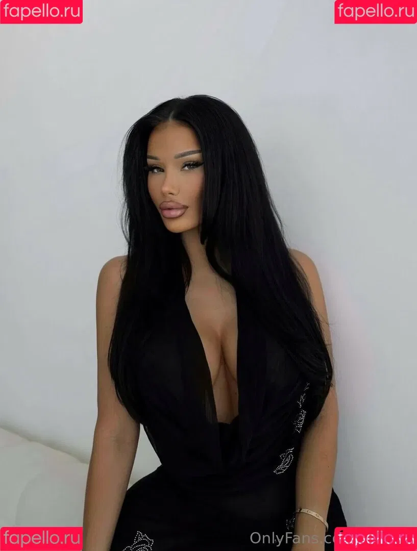 Adeleg Onlyfans Photo Gallery 