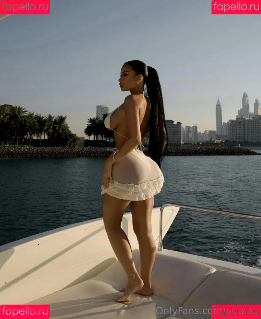 Adeleg Onlyfans Photo Gallery 