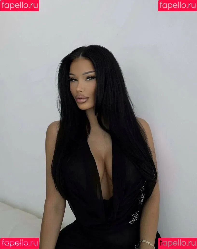 Adeleg Onlyfans Photo Gallery 