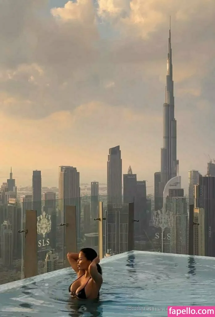 Adeleg Onlyfans Photo Gallery 