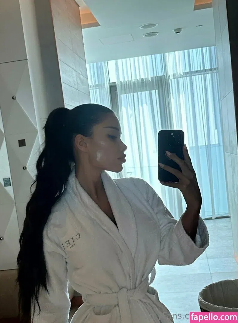 Adeleg Onlyfans Photo Gallery 