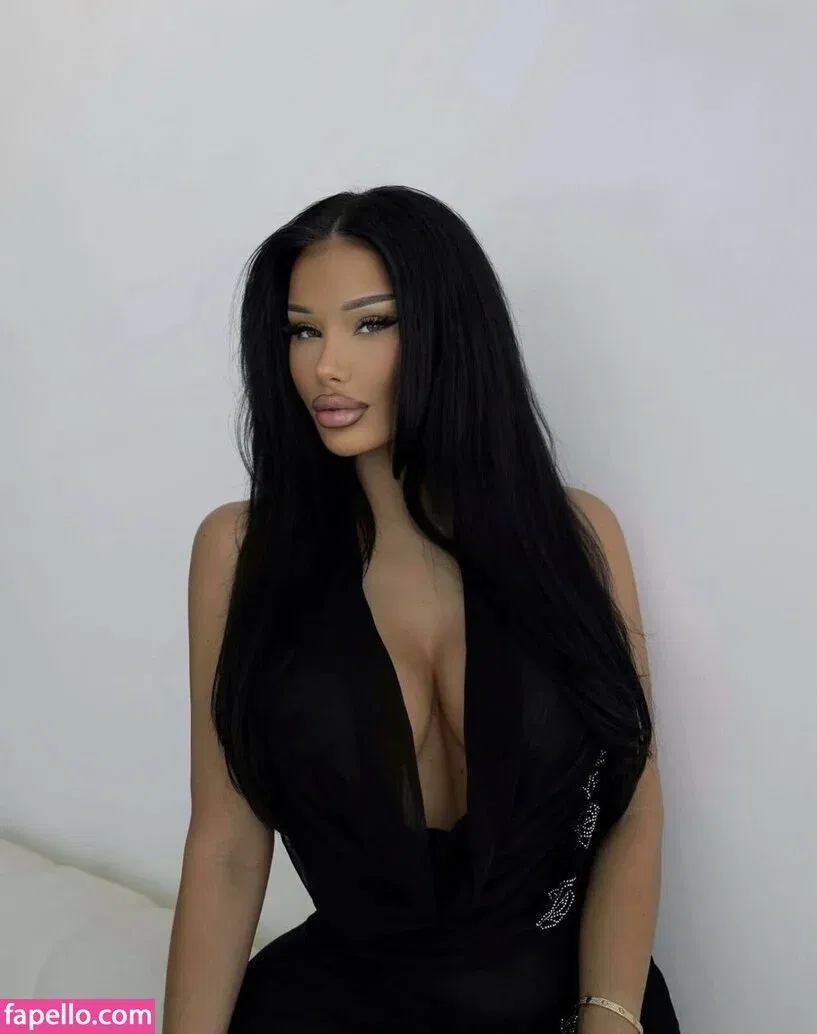 Adeleg Onlyfans Photo Gallery 