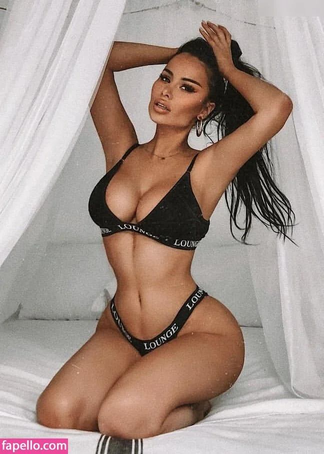 Adeleg Onlyfans Photo Gallery 